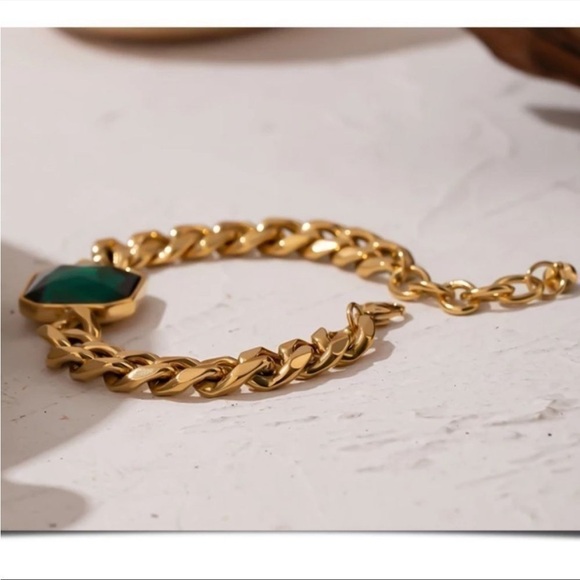 ⭐️ New Emerald Green Gemstone 18K Gold Plated Bracelet - Picture 6 of 9